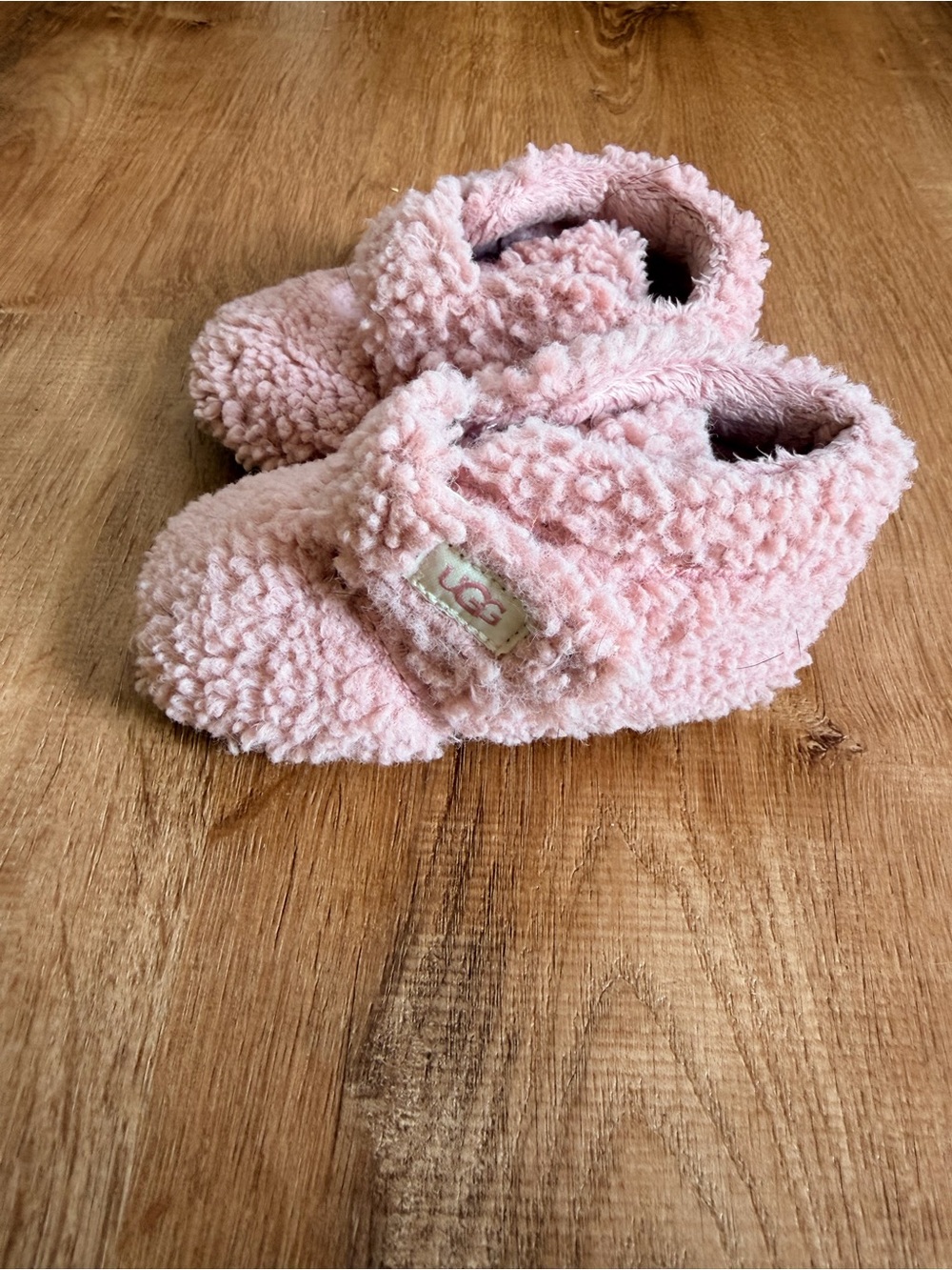 UGG Bixbee Blush Pink Sherpa baby toddler Slippers